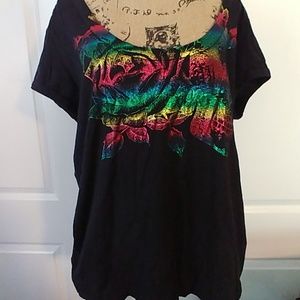 Torrid size 3 NWOT  black rainbow screenprint tsh.